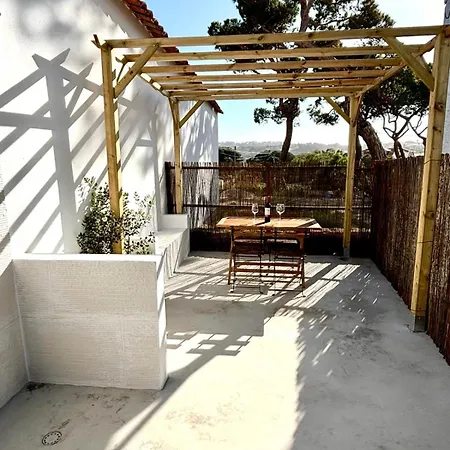 Σπίτι διακοπών Pine & Apple Sintra Beach House *